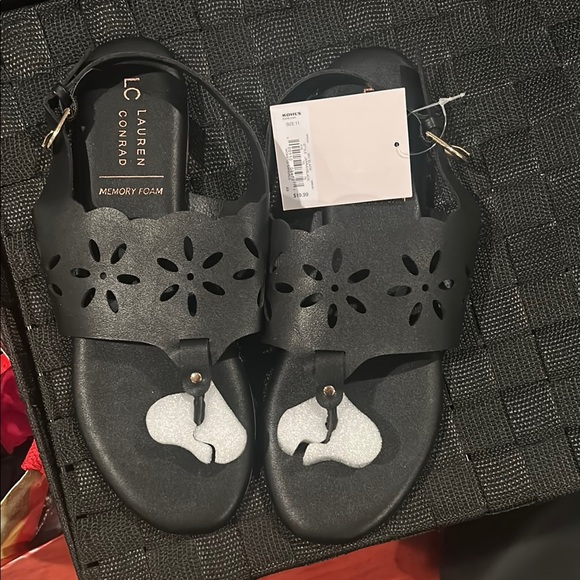 LC Lauren Conrad Black Slide Sandals with Cutout Design - Picture 1 of 1